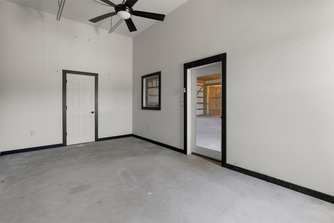 Climate controlled, insulated room | Image 53