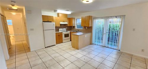 b-2311 Coolidge St, Hollywood, FL, 33020-2334 | Card Image