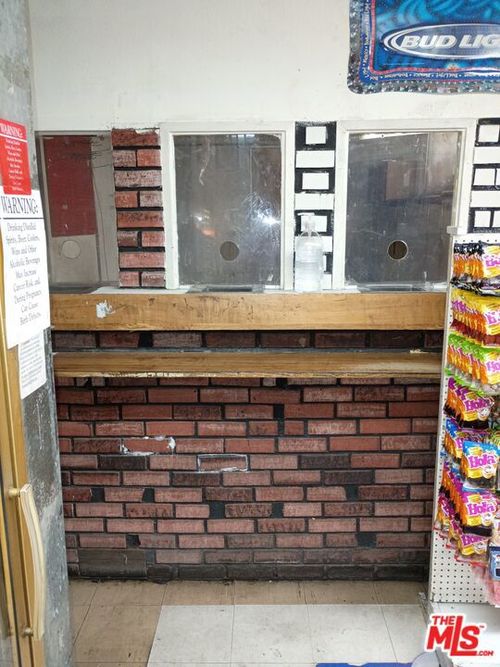 1-1610 N Willowbrook Ave, Compton, CA, 90222-4006 | Card Image