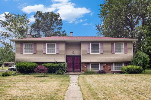 1356 Hampshire Dr, South Bend, IN, 46614-6117 | Card Image