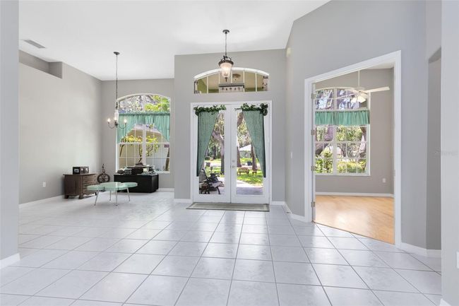 living room | Image 13