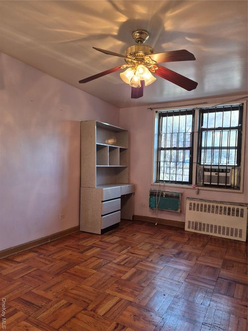 apt-2d-8604 Grand Ave, Elmhurst, NY, 11373-4314 | Card Image