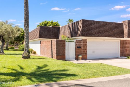 3157 E Hazelwood St, Phoenix, AZ, 85016-5042 | Card Image