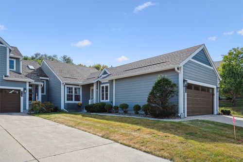 8112 Cobblestone Rd, Urbandale, IA, 50322-4423 | Card Image