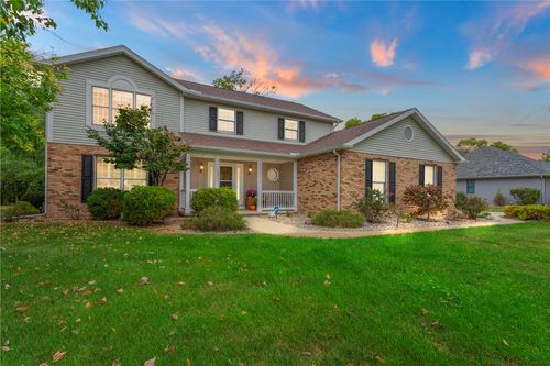 634 Fox Lake Dr, Charleston, IL, 61920-4402 | Card Image