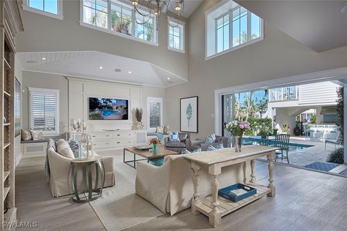 231 11th Ave S, NAPLES, FL, 34102-7022 | Card Image