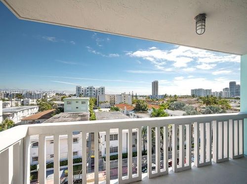 606-7620 Carlyle Ave, Miami Beach, FL, 33141 | Card Image