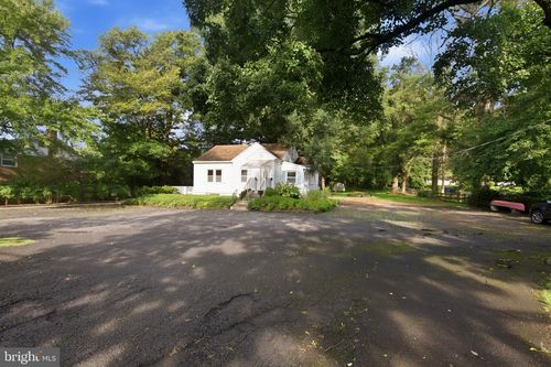 4616 Ravensworth Rd, ANNANDALE, VA, 22003-5641 | Card Image