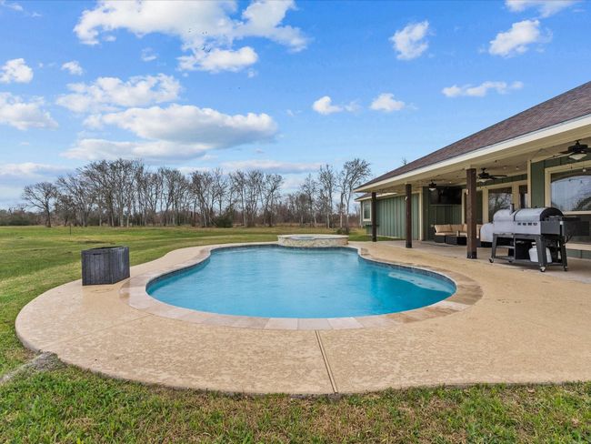 16941 Cowan Rd, House other with 3 bedrooms, 3 bathrooms and 2 parking in Alvin TX | Image 37