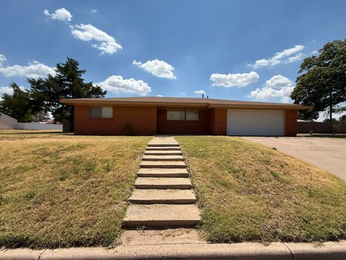 1705 Avenue H, Petersburg, TX, 79250-1568 | Card Image