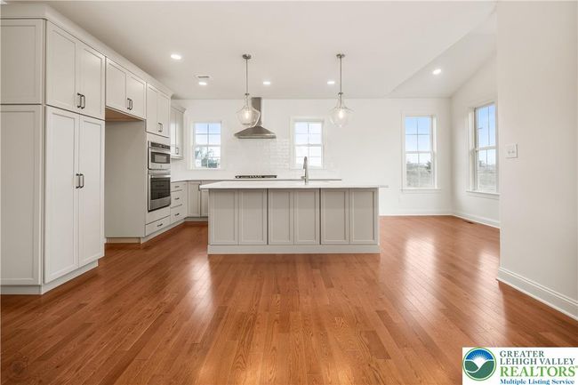 4276 Stonebridge Dr, House other with 3 bedrooms, 2 bathrooms and null parking in Bethlehem PA | Image 6