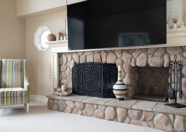 Stone Fireplace | Image 4