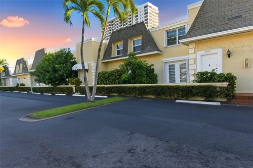 2212 Ne 7th St, Hallandale Beach, FL, 33009-2804 | Card Image