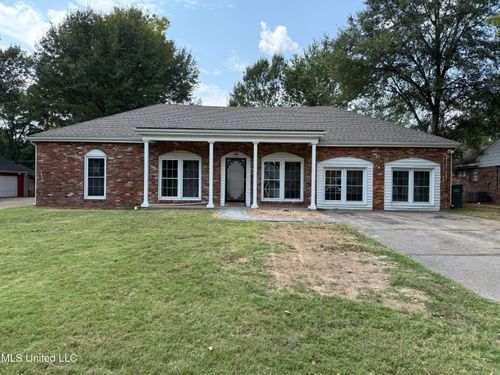 8699 Chesterfield Dr, Southaven, MS, 38671-2415 | Card Image