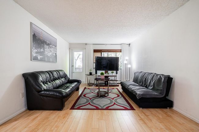 205 - 10662 151 A Street, Condo with 2 bedrooms, 1 bathrooms and 1 parking in Surrey BC | Image 1