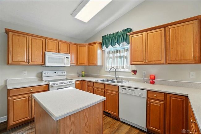 114 Millwood Village Dr, House other with 3 bedrooms, 2 bathrooms and null parking in Englewood OH | Image 15