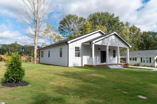 103 Perry Ave, Simpsonville, SC, 29681-2322 | Card Image