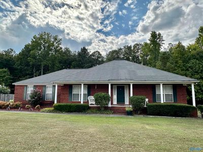 104 Cumberland Lane, House other with 3 bedrooms, 2 bathrooms and null parking in Rainbow City AL | Image 1