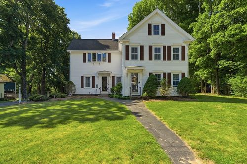 211 Village St, Medway, MA, 02053-1243 | Card Image