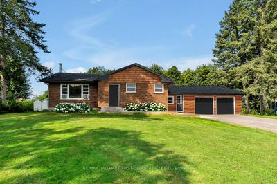 5400 Regional Rd 18, House other with 3 bedrooms, 1 bathrooms and 12 parking in Newtonville ON | Image 1