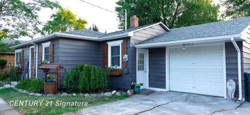 614 Mulholland St, Bay City, MI, 48708-7645 | Card Image