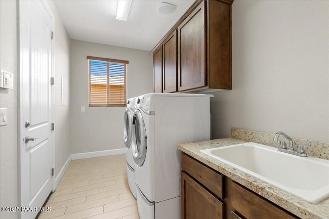 Laundry Room | Image 34