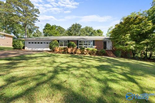 2424 Scenic Dr, Gadsden, AL, 35904-3273 | Card Image