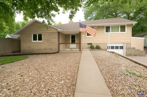 1717 Rural St, Emporia, KS, 66801-5549 | Card Image