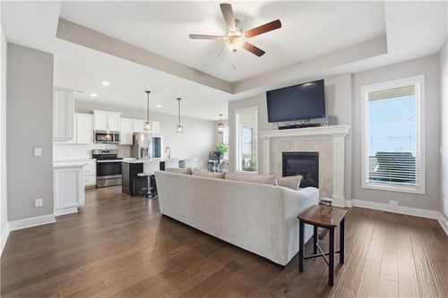 20916 190th Ter, Spring Hill, KS, 66083 | Card Image