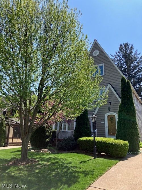 20771 Avalon Dr, Rocky River, OH, 44116-1317 | Card Image
