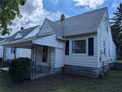 76 Albemarle Street, House other with 3 bedrooms, 1 bathrooms and null parking in Buffalo NY | Image 2