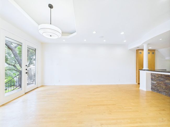 APT-222 - 1501 Barton Springs Rd, Condo with 3 bedrooms, 3 bathrooms and 3 parking in Austin TX | Image 4