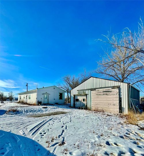 200 Cleveland Road, Chinook, MT, 59523 | Card Image