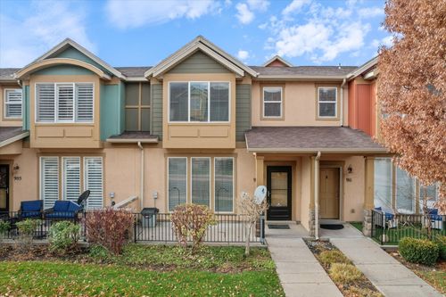 907 Farmington Xing, Farmington, UT, 84025-3860 | Card Image