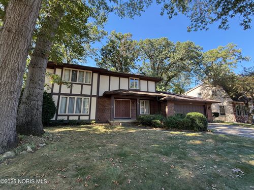 4647 Vicksburg Dr, Sylvania, OH, 43560-3215 | Card Image