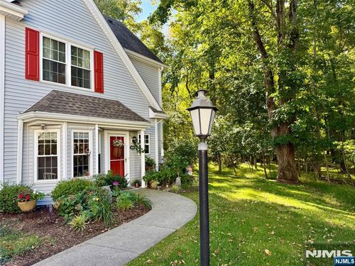 3006 Tudor Dr, Pompton Plains, NJ, 07444-1150 | Card Image