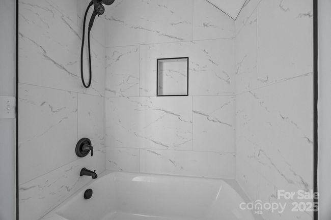Upper bath | Image 34