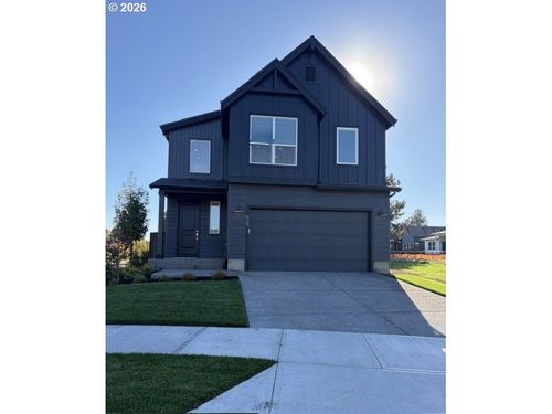 808 Magnolia Ave, Woodburn, OR, 97071-7765 | Card Image