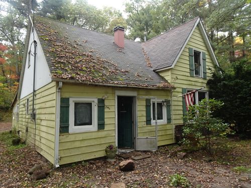 8553 S Main St, Monterey, IN, 46960-9365 | Card Image