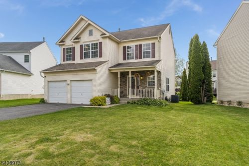 1304 Brian Cir, Stewartsville, NJ, 08886-2600 | Card Image