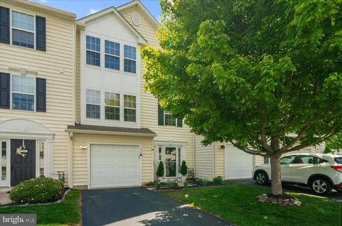 19 Bayberry Ln, POTTSTOWN, PA, 19465-6606 | Card Image