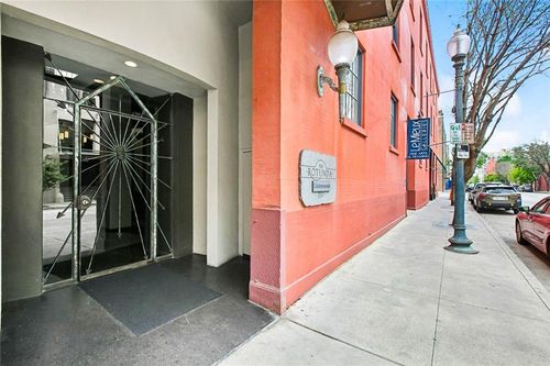 223-330 Julia St, New Orleans, LA, 70130-3681 | Card Image