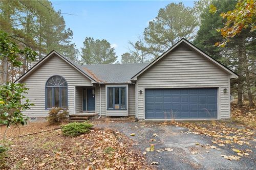 2 Sandhills Pl, Pinehurst, NC, 28374-7040 | Card Image
