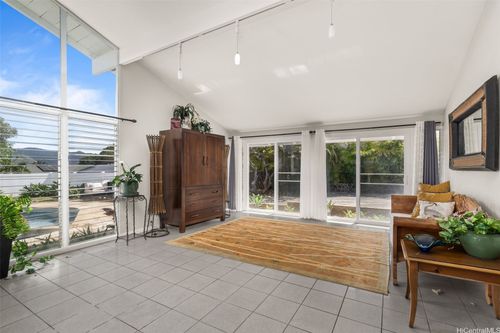 251 Kalalau St, Honolulu, HI, 96825-2011 | Card Image