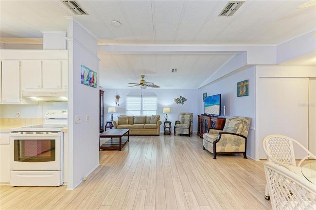216 Palm Air Dr, House other with 2 bedrooms, 2 bathrooms and null parking in OSPREY FL | Image 7