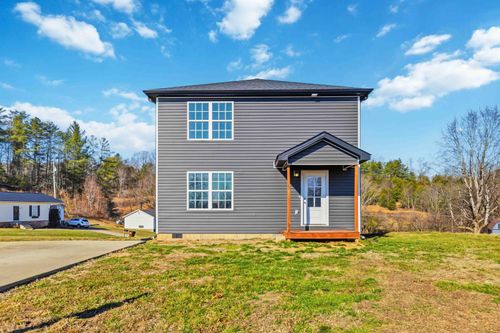 29 Rhonda Kay Dr, Irvine, KY, 40336-7679 | Card Image