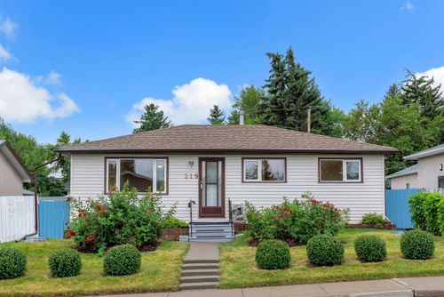 219 Tache Ave Nw, Calgary, AB, T2K3R6 | Card Image