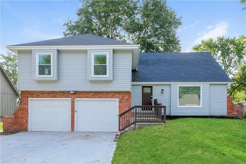 1116 N Walker Ln, Olathe, KS, 66061-2864 | Card Image