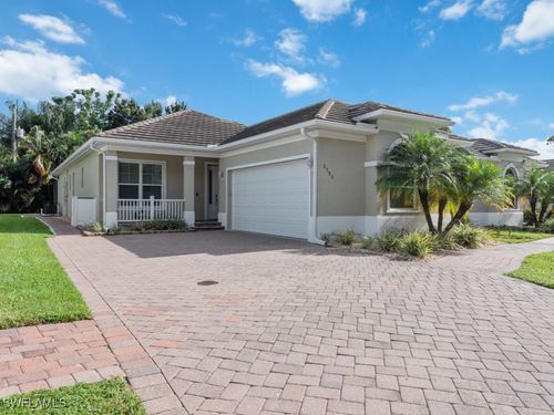 2753 Linda Dr, NAPLES, FL, 34112-6324 | Card Image