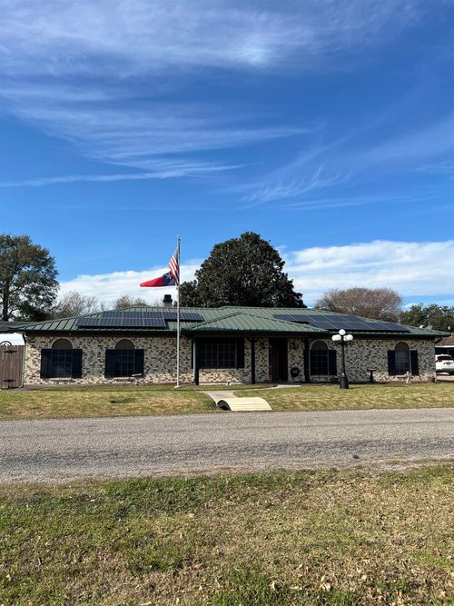 6239 Capitol St, Groves, TX, 77619-5327 | Card Image